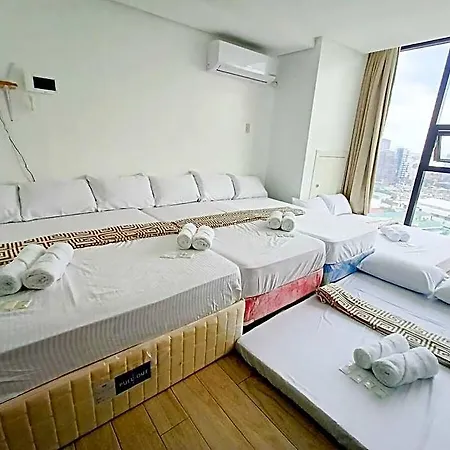 Sky View Suite Meridian 1908. Near Ayala & It Park
