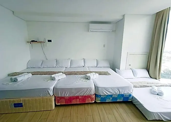 Hotel Sky View Meridian 1908. Near Ayala & It Park 4*