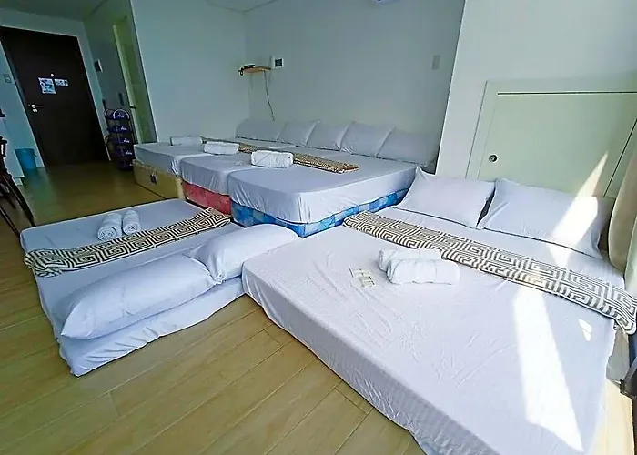 Hotel Sky View Meridian 1908. Near Ayala & It Park 4*